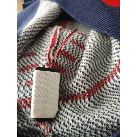 NEW ENGLAND PATRIOTS LIGHT UP Ultimate Fan Team Large Sweater LED -- SEE VIDEO! - Picture 8 of 8